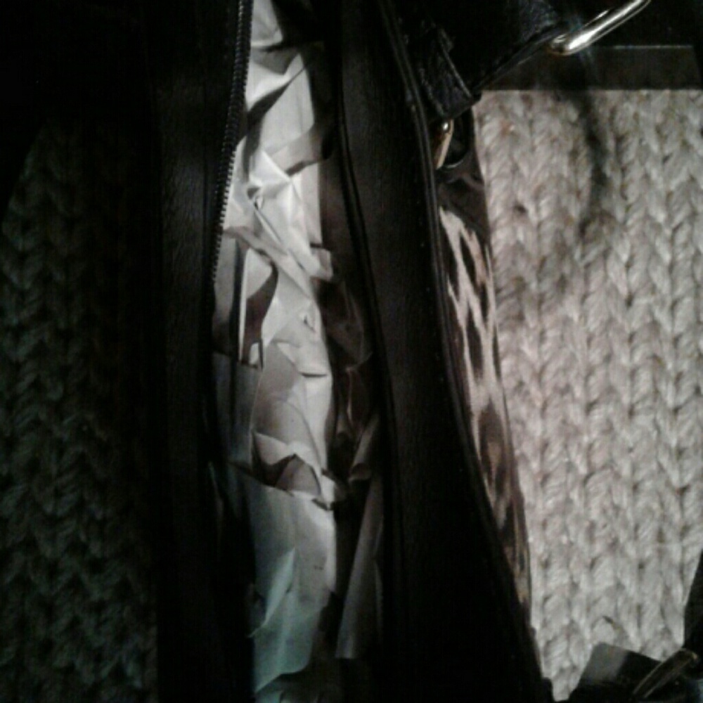 Handbag - Picture 3 of 3